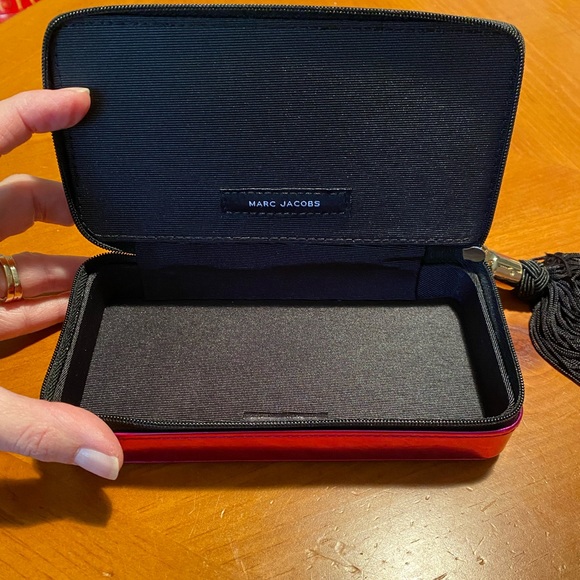 Marc Jacobs Cosmetic Case/Clutch - Picture 11 of 13